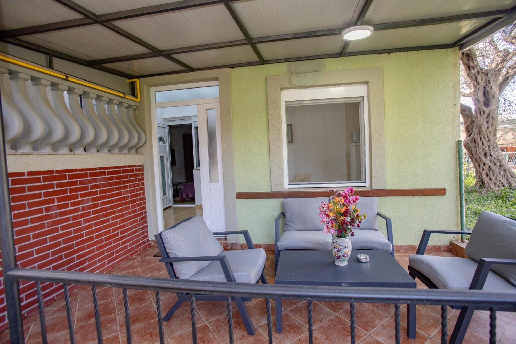 Apartments Oliva Utjeha Zewnętrze zdjęcie