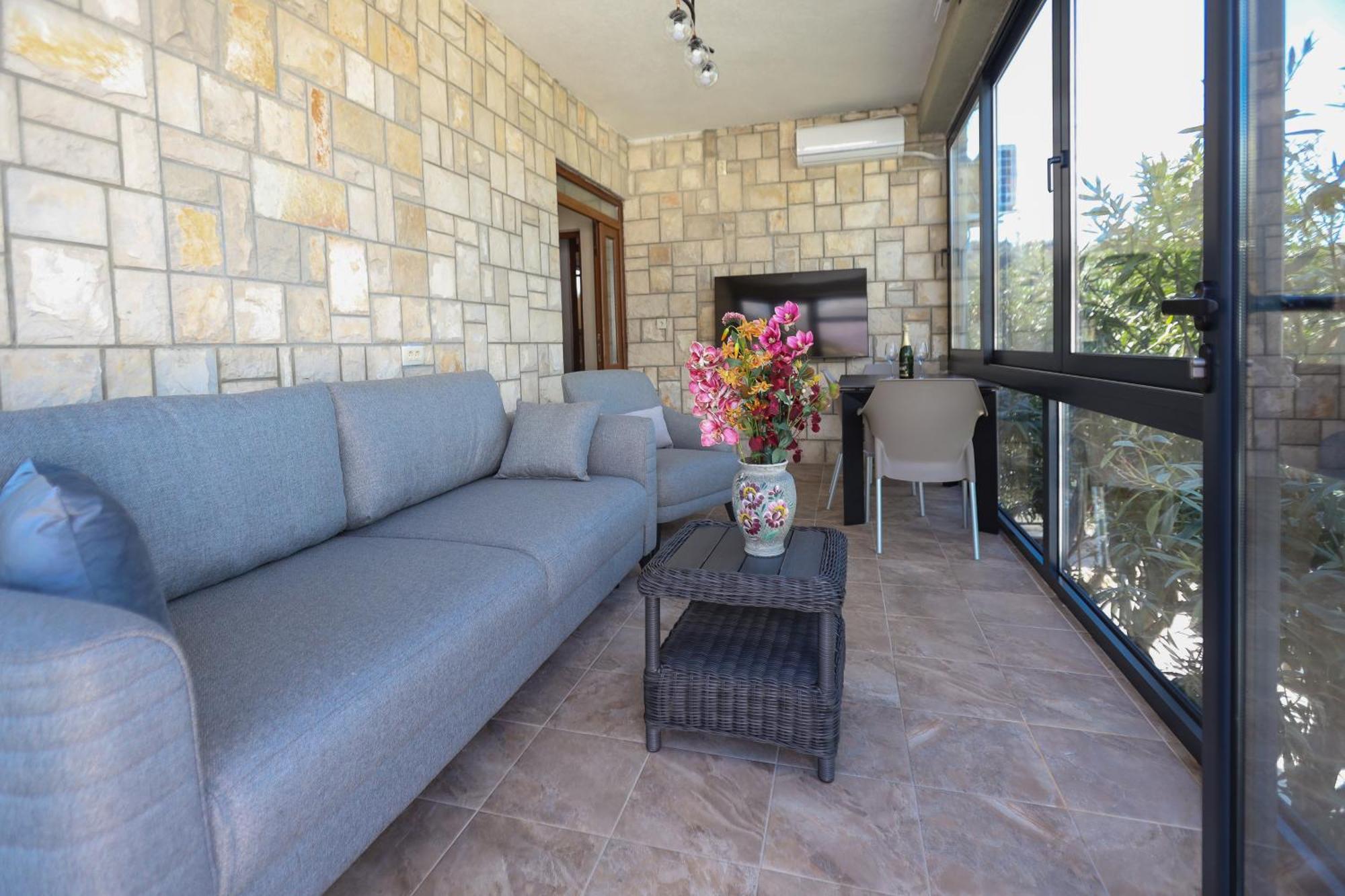 Apartments Oliva Utjeha Zewnętrze zdjęcie