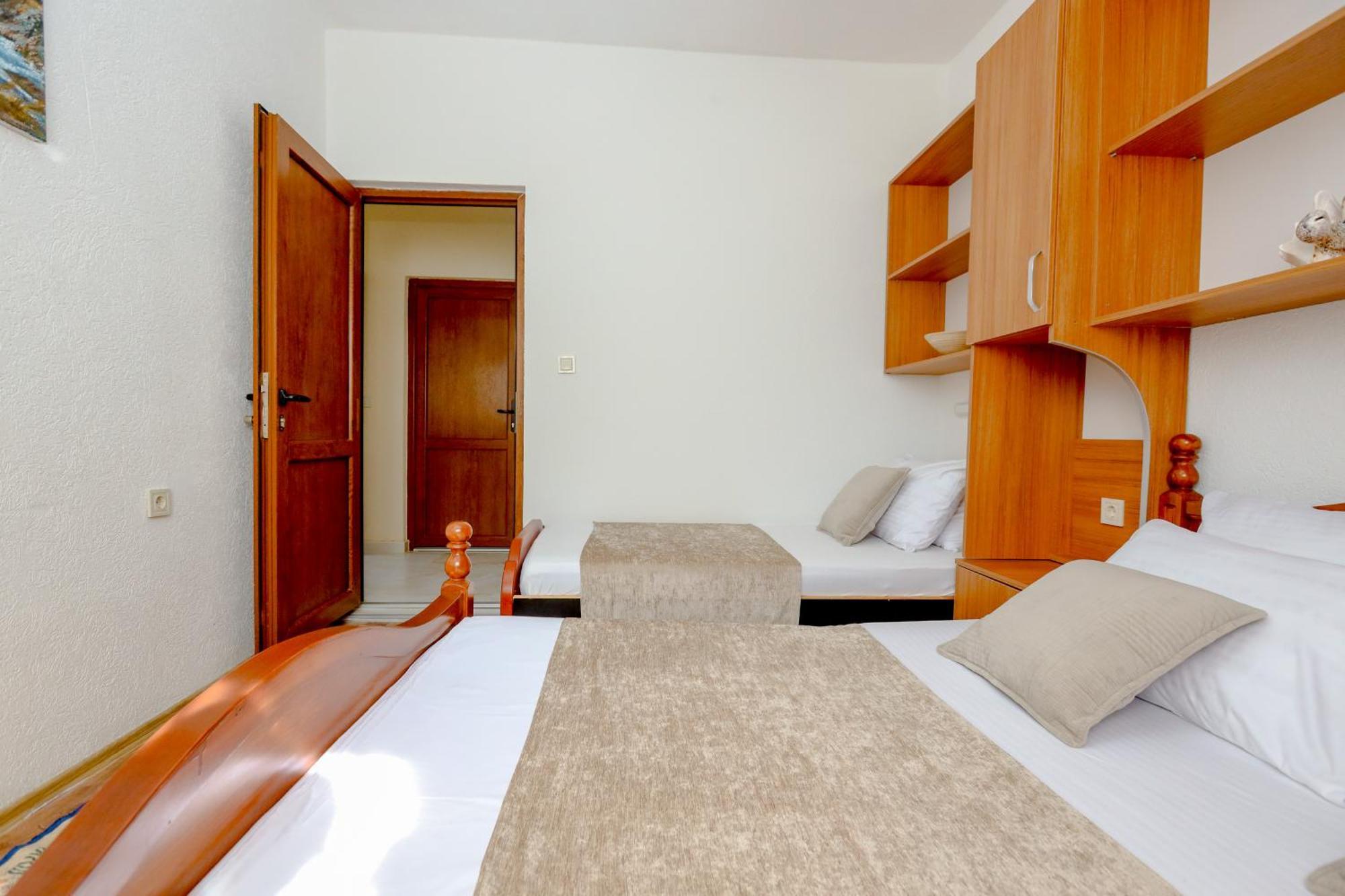 Apartments Oliva Utjeha Zewnętrze zdjęcie